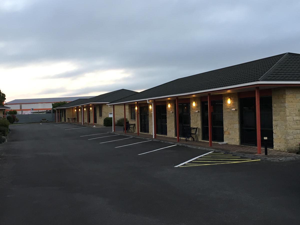 Kiwi Court Motel Хоера Экстерьер фото