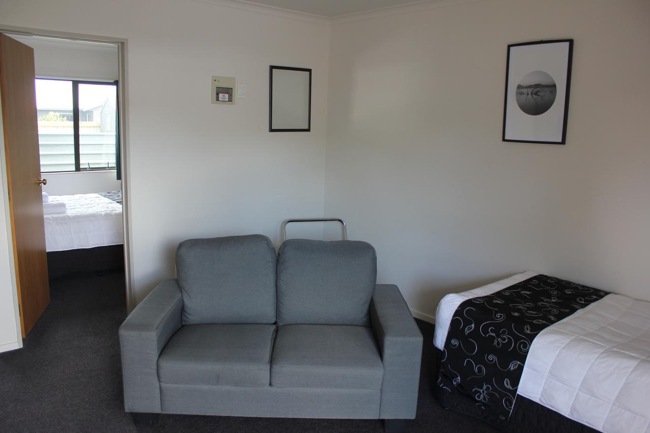 Kiwi Court Motel Хоера Экстерьер фото